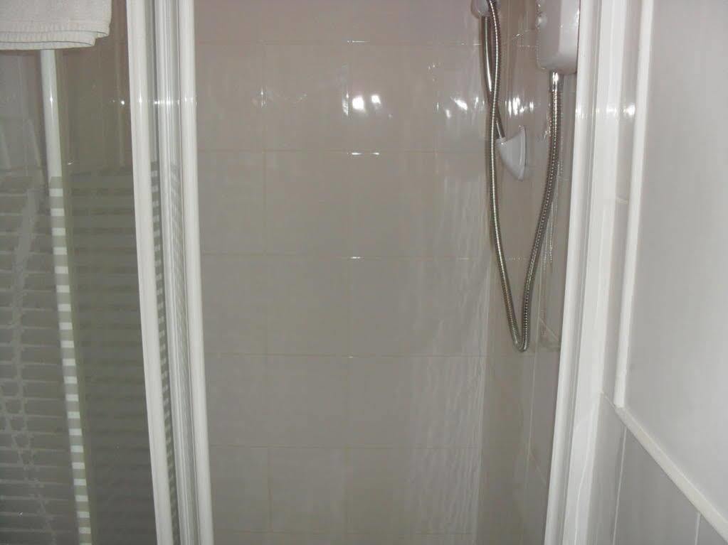 Causeway Bay Guesthouse Portrush Exterior foto